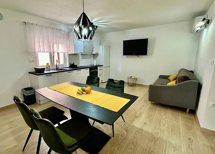 Apartment Marijan & Marija