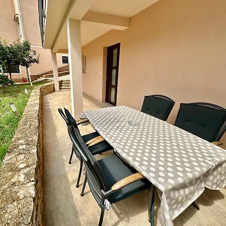 Apartment Marijan & Marija Bale